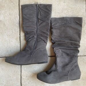 Chic Over the Knee Gray Boots